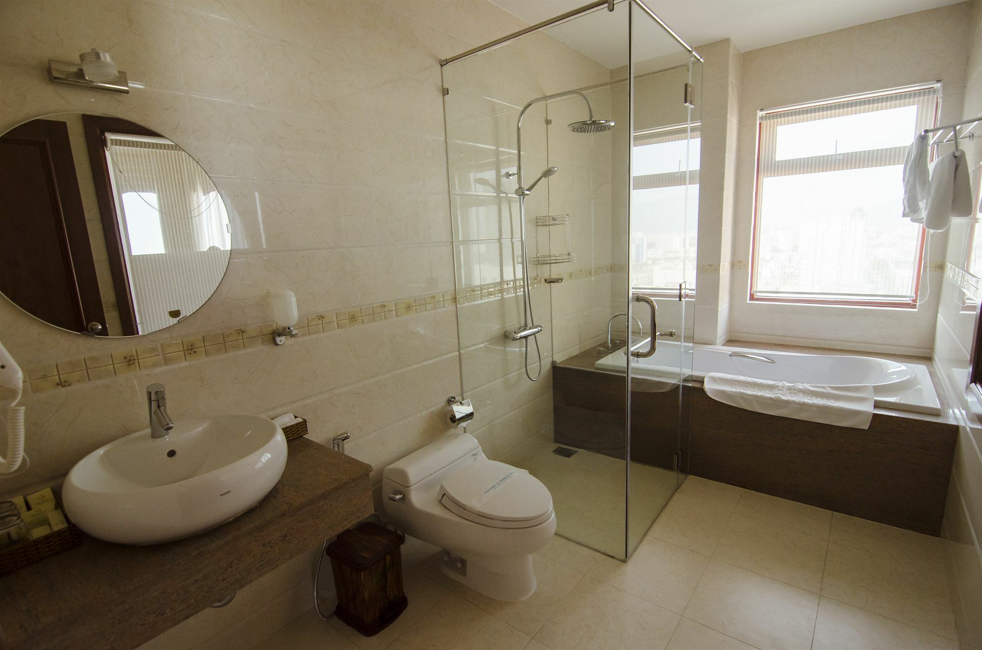 Moonlight & - Center, High Floor, Great Location & Romantic River View & Dragon Bridge View Отель Дананг